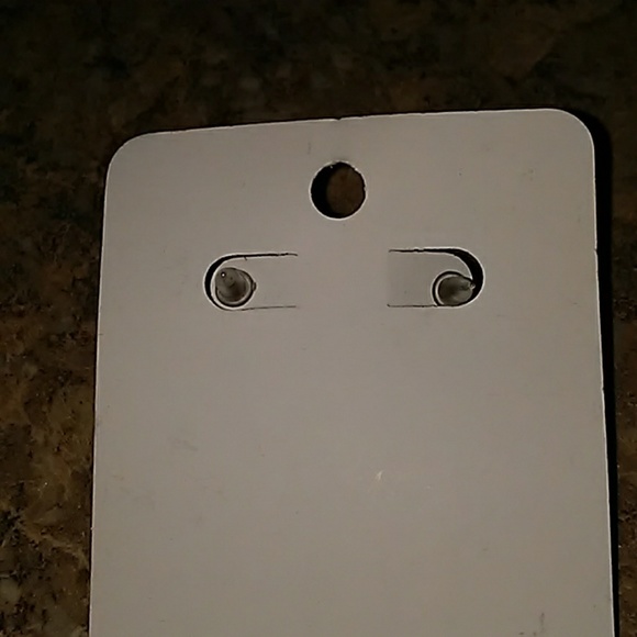 NWOT Women's 2-pc Necklace Set - Picture 3 of 8